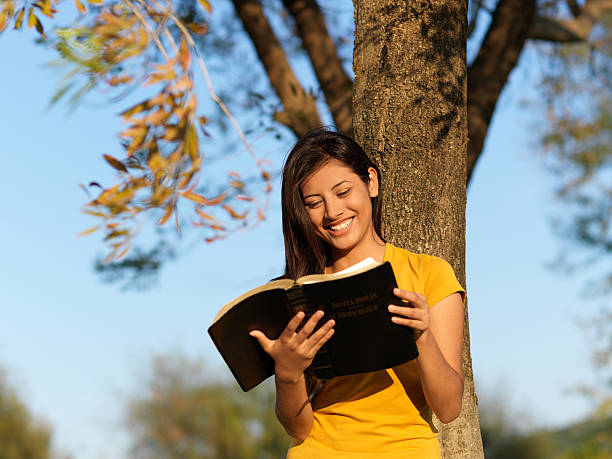 Mujer leyendo